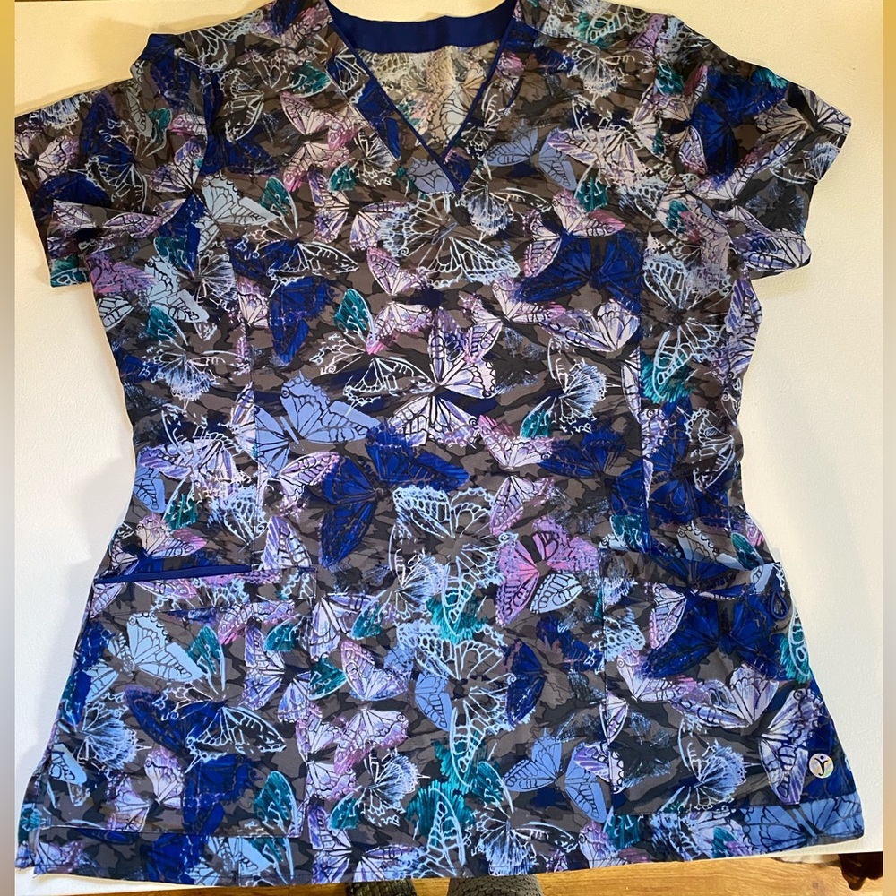 Scrubletics medium top and bottom set, good condition.